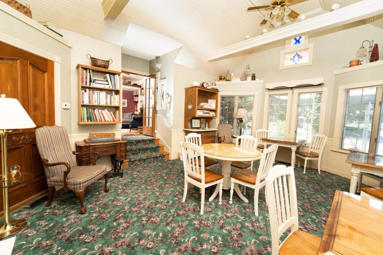 Yelton Manor Bed And Breakfast サウス・ヘイブン エクステリア 写真