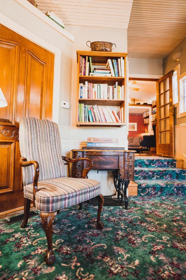 Yelton Manor Bed And Breakfast サウス・ヘイブン エクステリア 写真