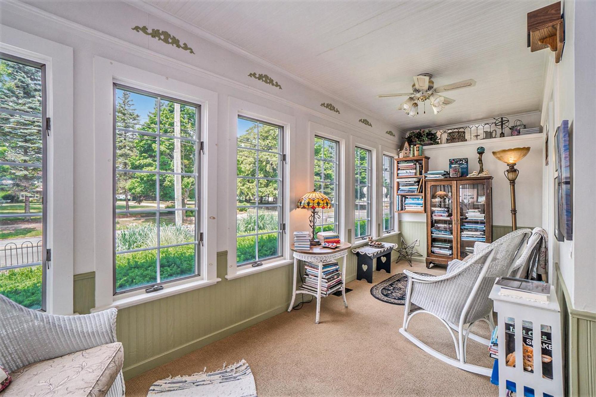 Yelton Manor Bed And Breakfast サウス・ヘイブン エクステリア 写真